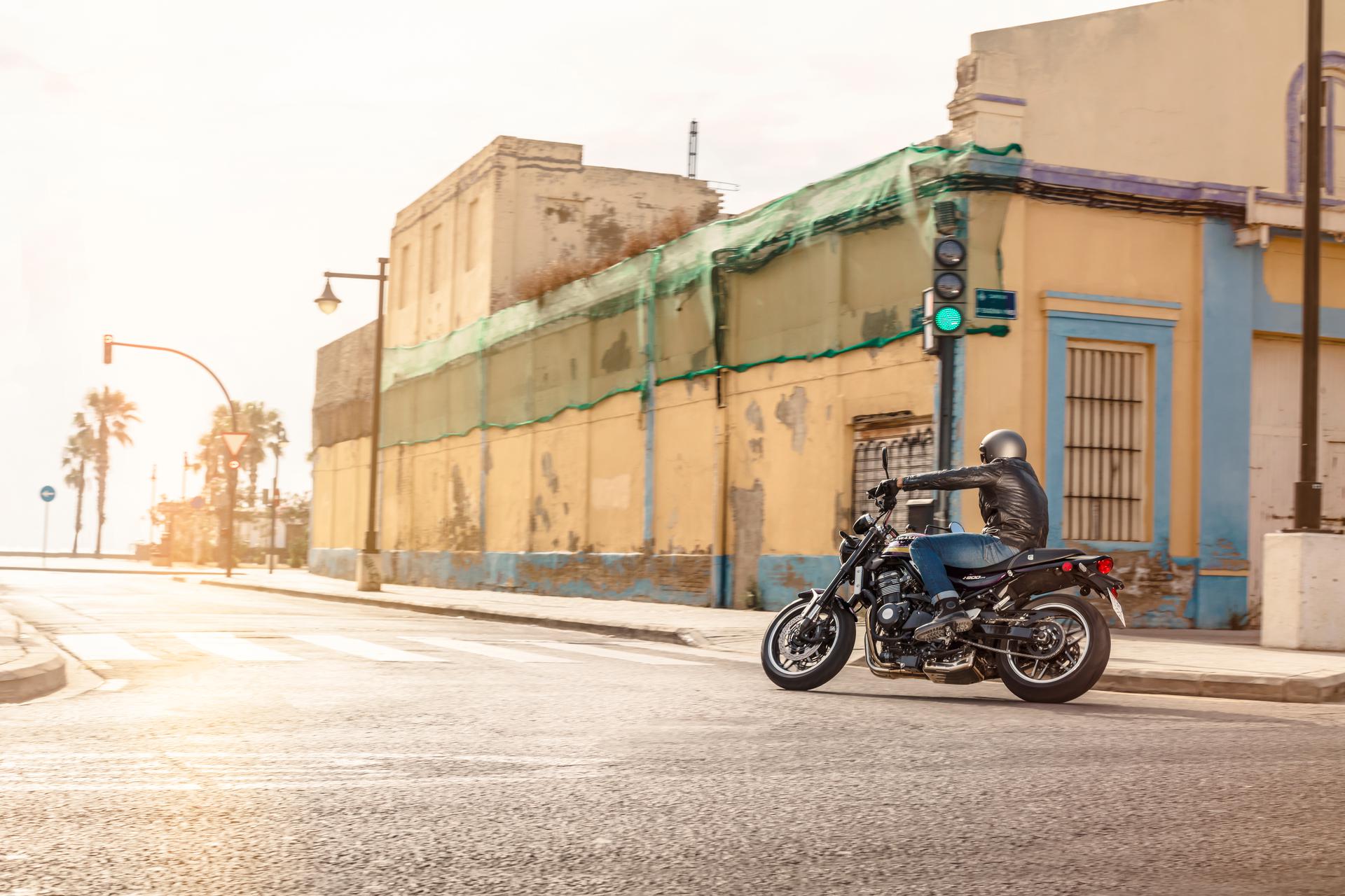 Z900RS A2 — lateral derecho