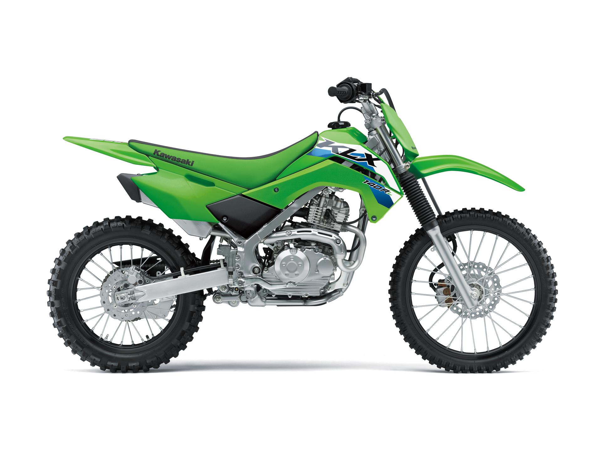 KLX140R L 2026 — vista lateral derecha