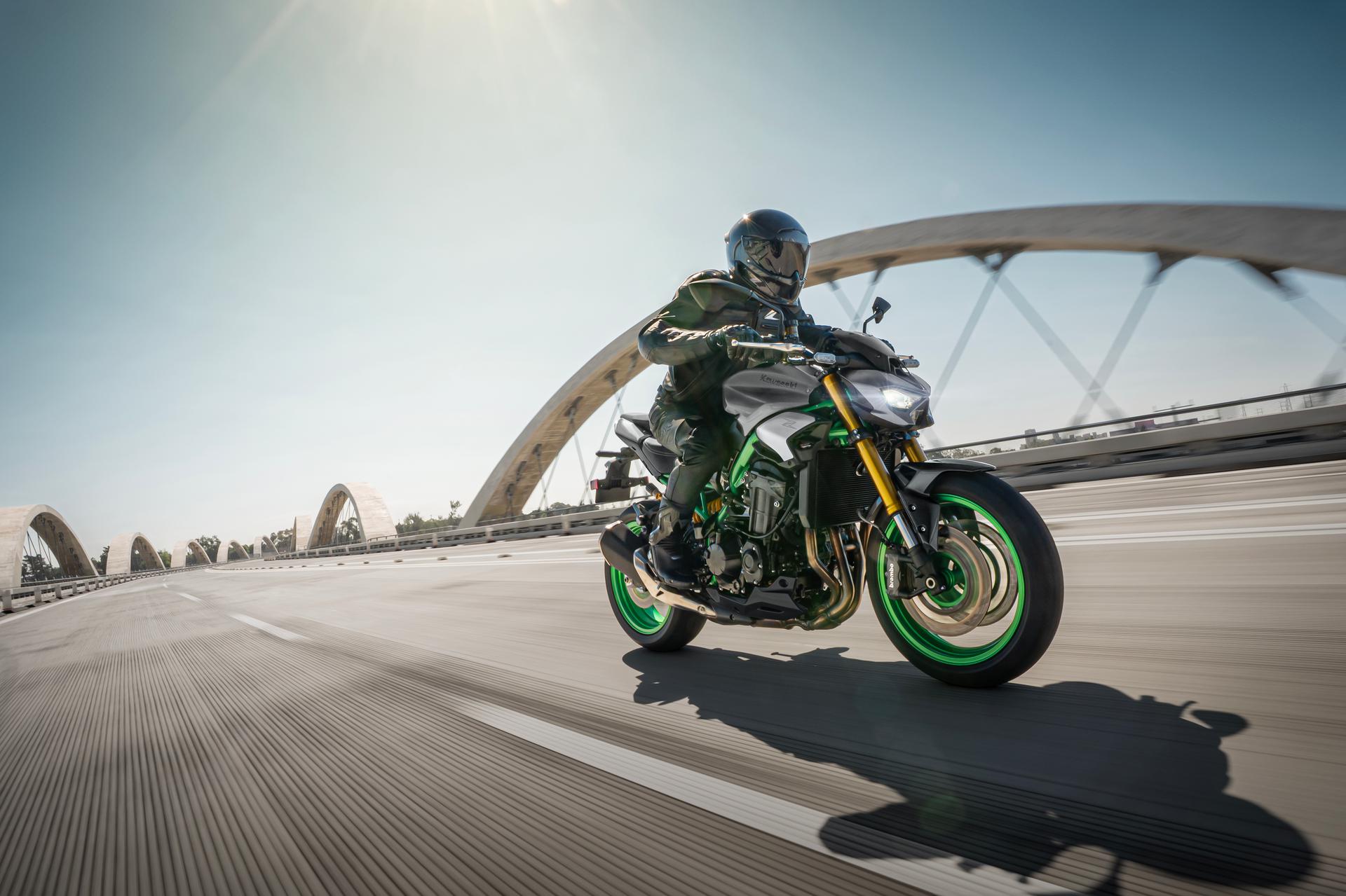 Z900 SE 2026 — galeria accion 2