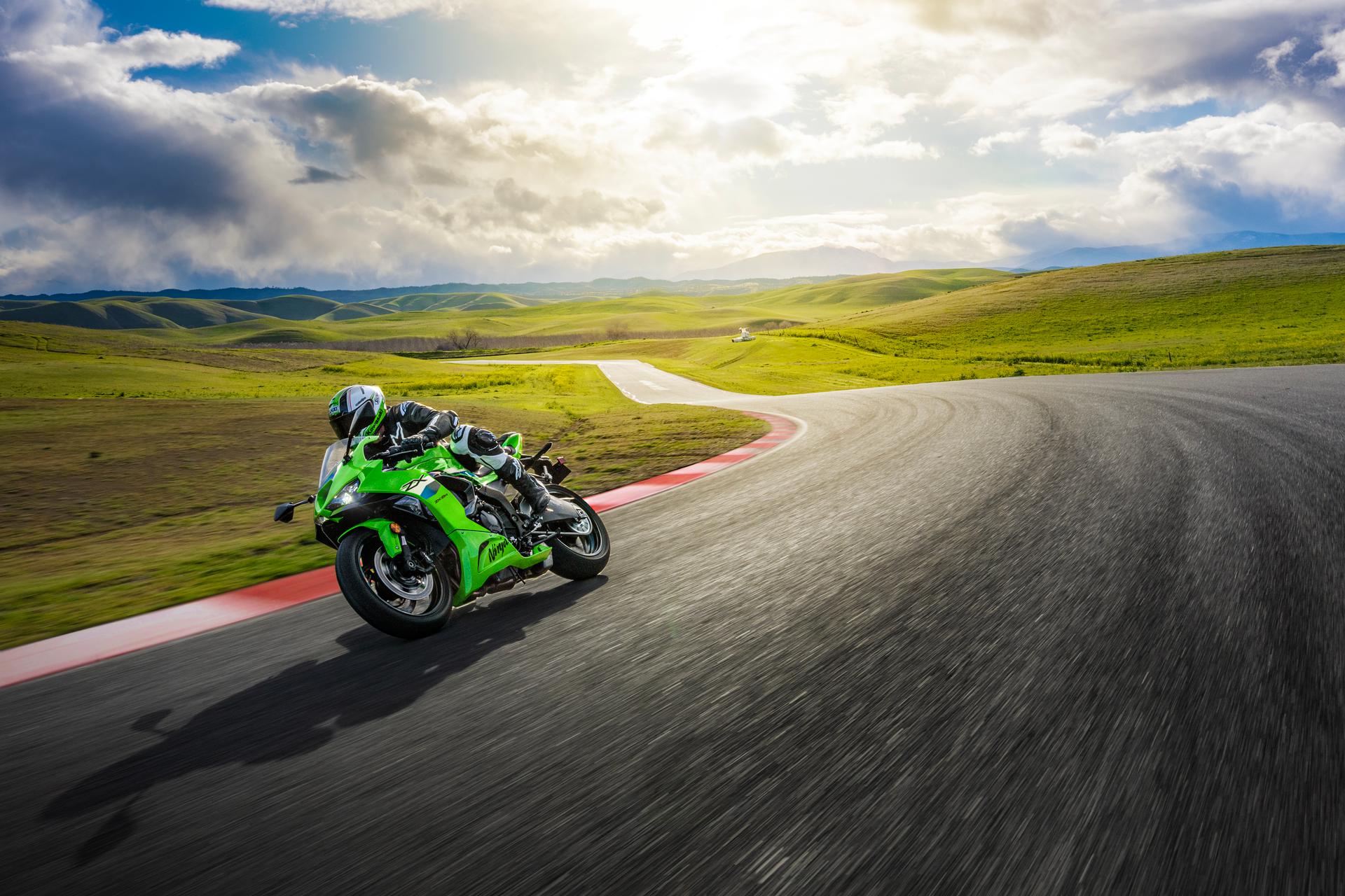 ZX-6R 2026 — galeria accion 3