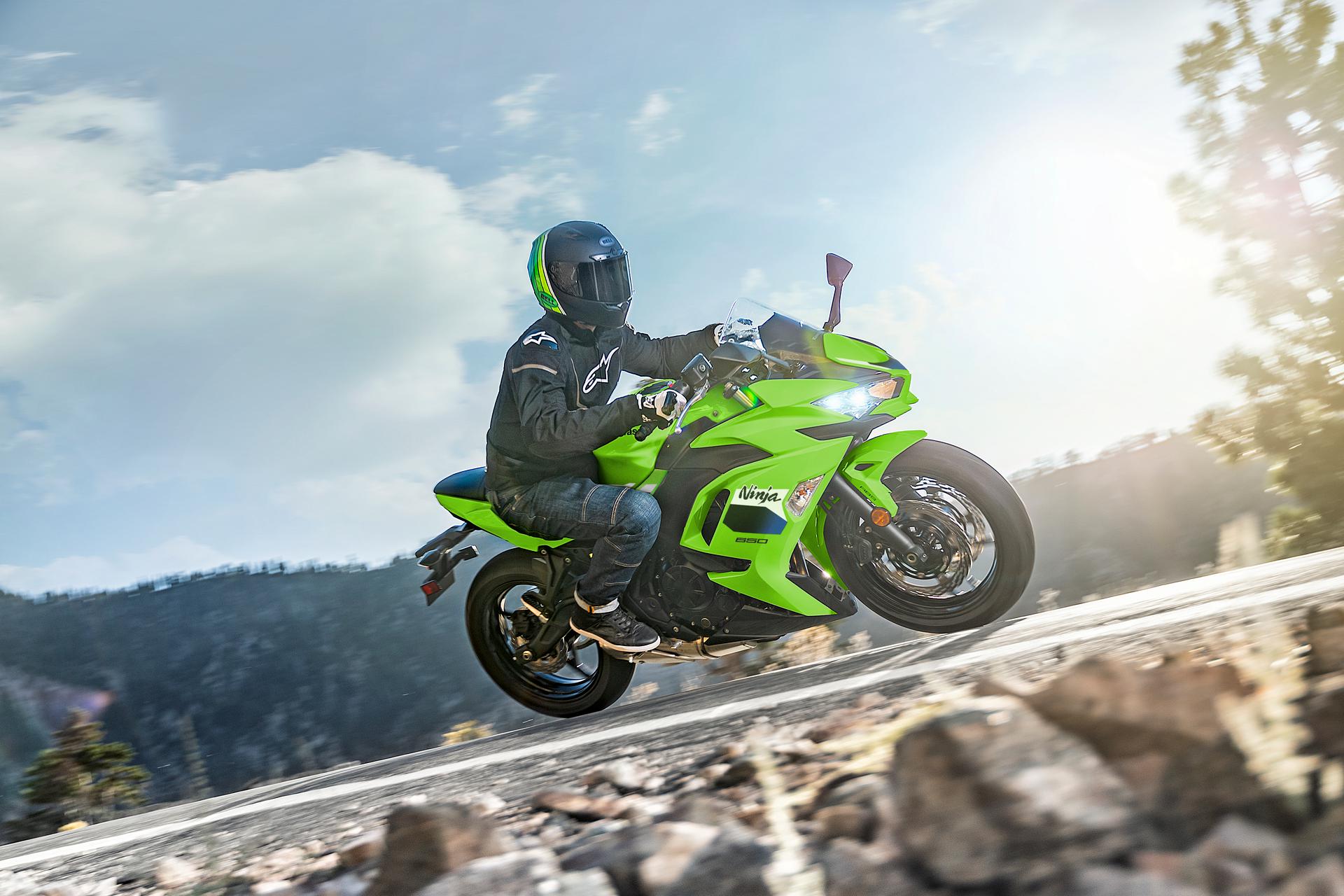 Ninja 650 2026 — galeria accion 2
