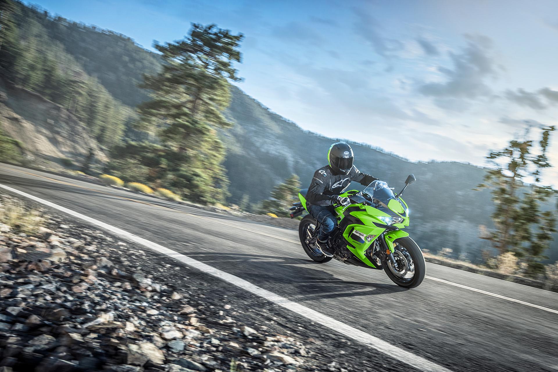 Ninja 650 2026 — galeria accion 4