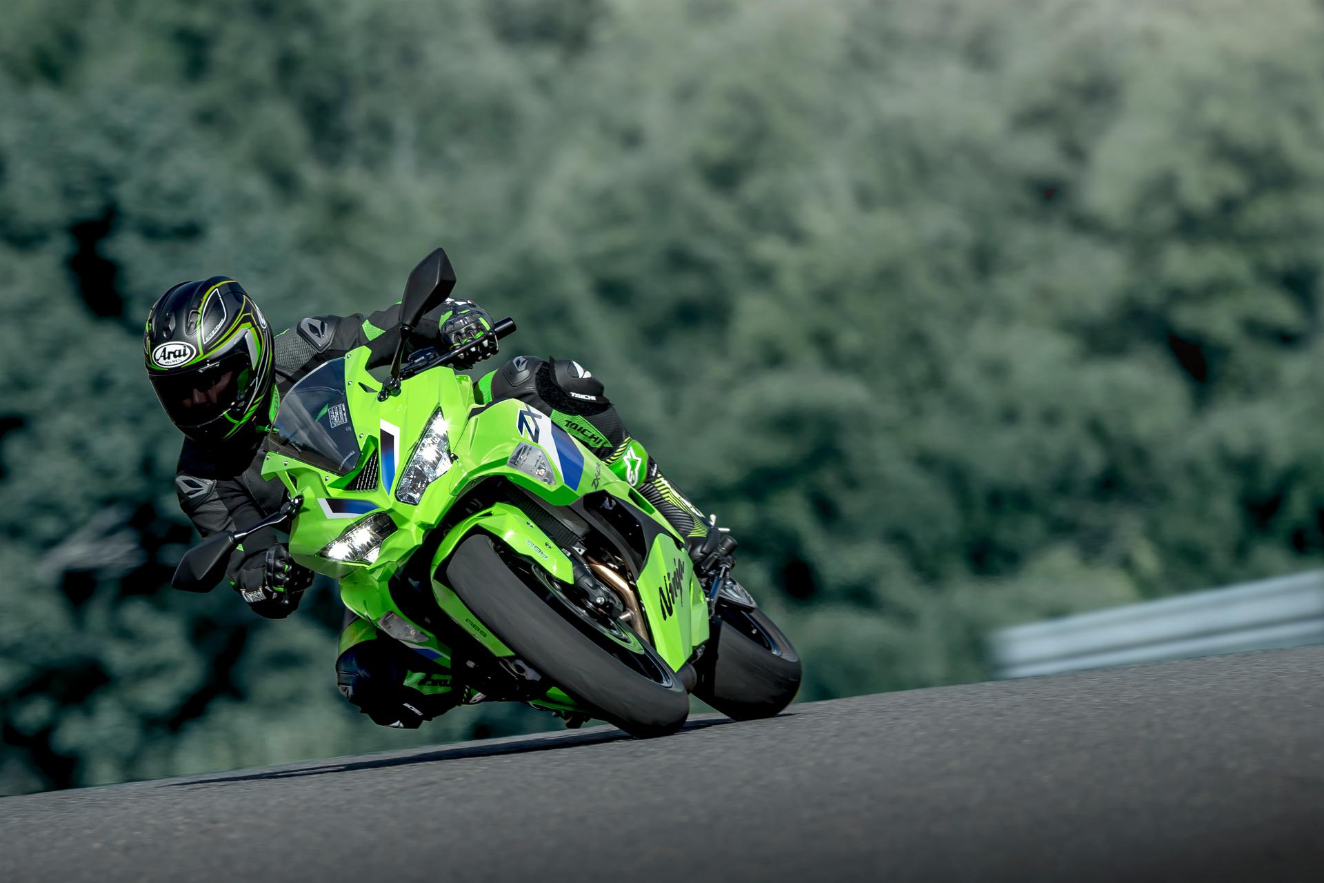 ZX-4RR 2026 — galeria accion 4