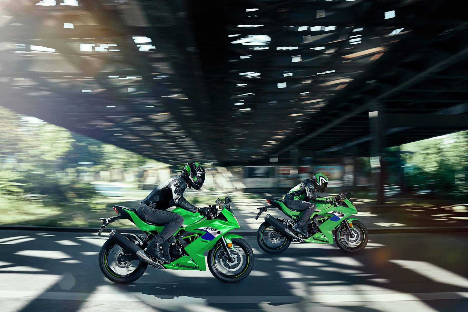 Ninja 125 2026 — galería lateral derecho