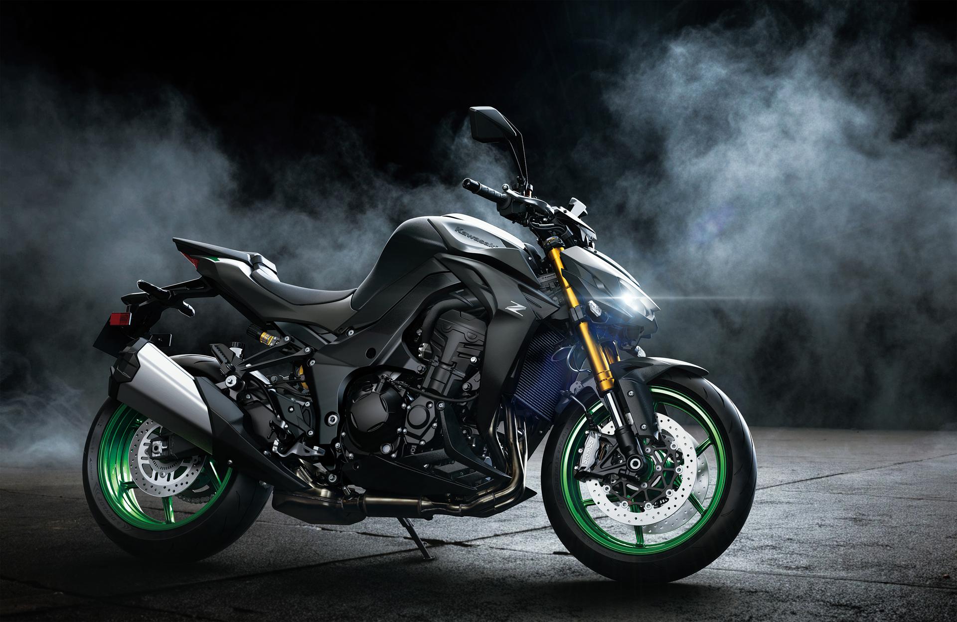 Z1100 SE 2026 — galeria accion 1