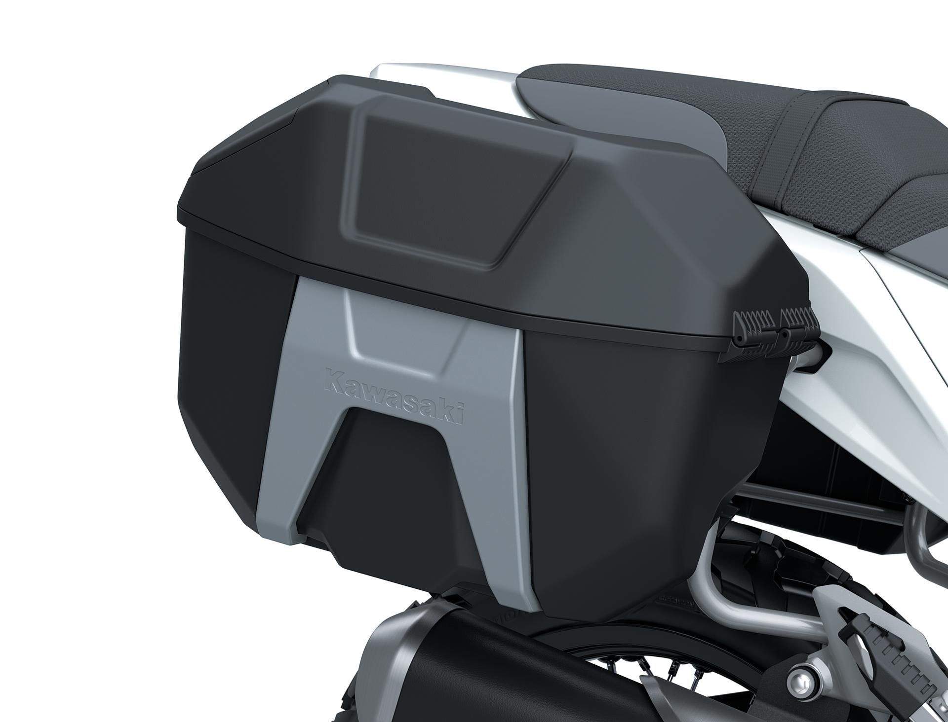 Kawasaki KLE500 SE 2026 — sistema de maletas laterales y top case