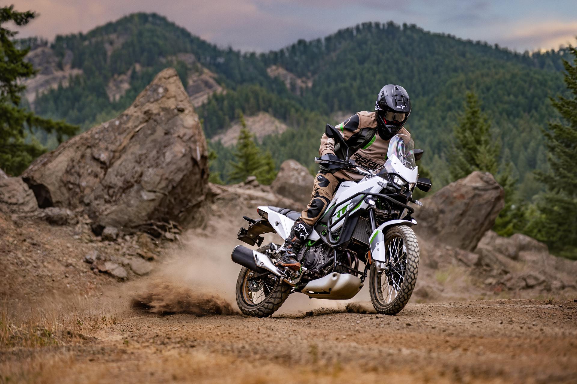 KLE500 SE 2026 — detalle frontal derecho