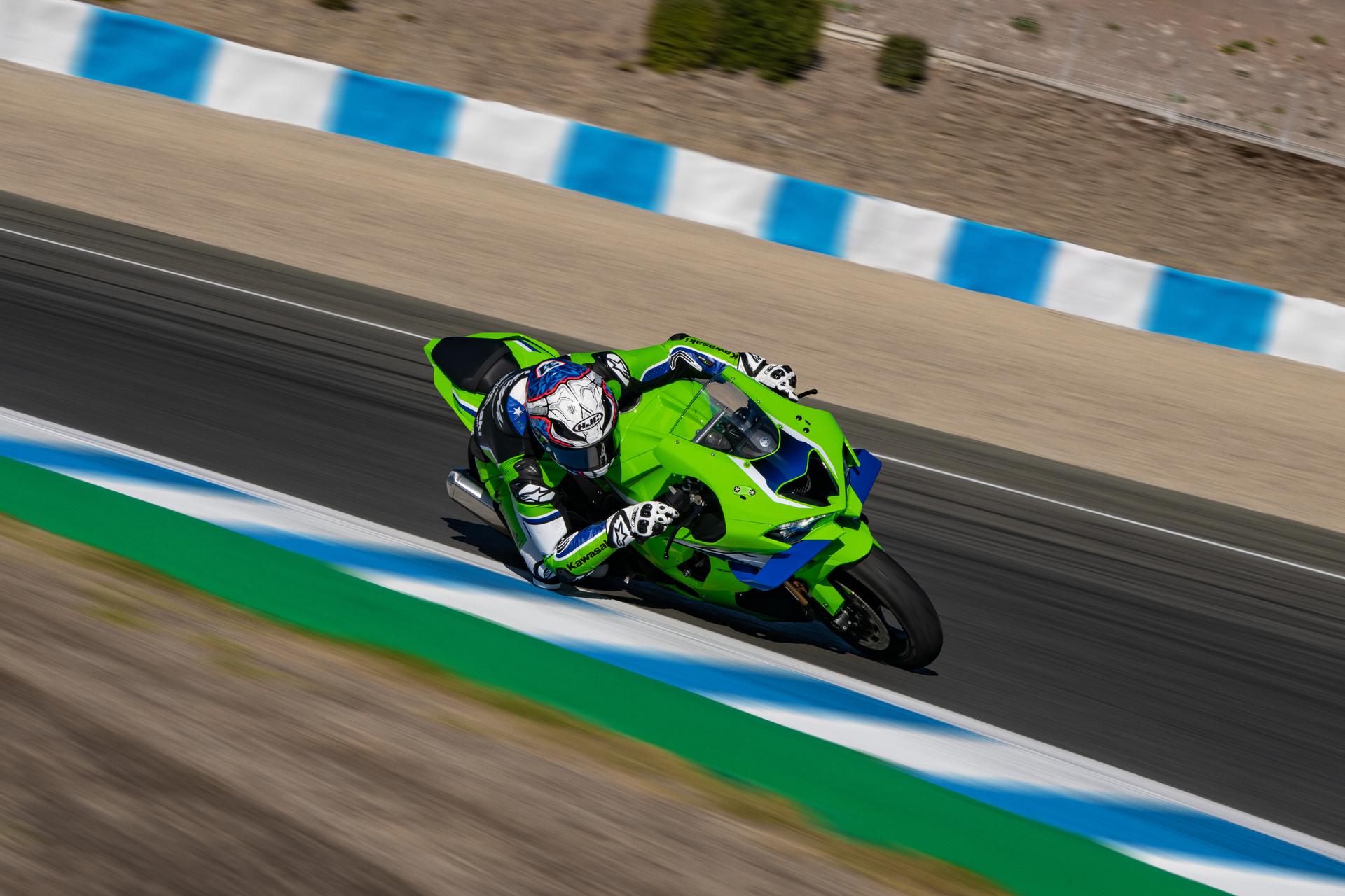 ZX-10RR 2026 — galeria accion 6